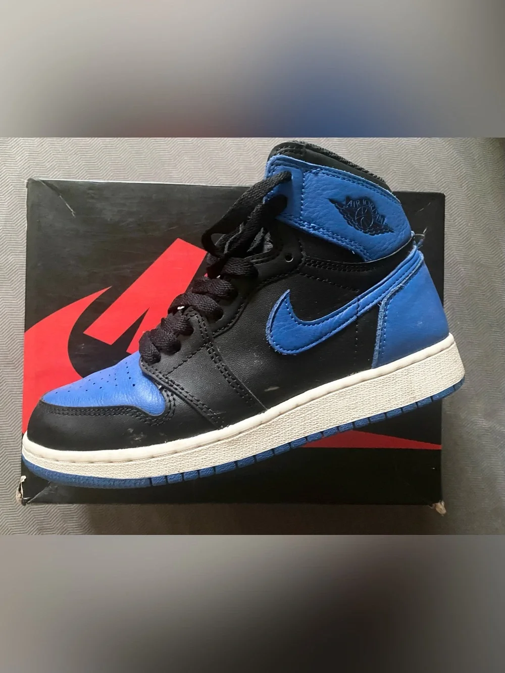 Jordan Men's Black and Royal Blue High-Top Sneakers